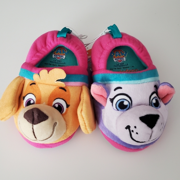 🆕️Toddler Paw Patrol Slippers Size 5/6 - Picture 1 of 2